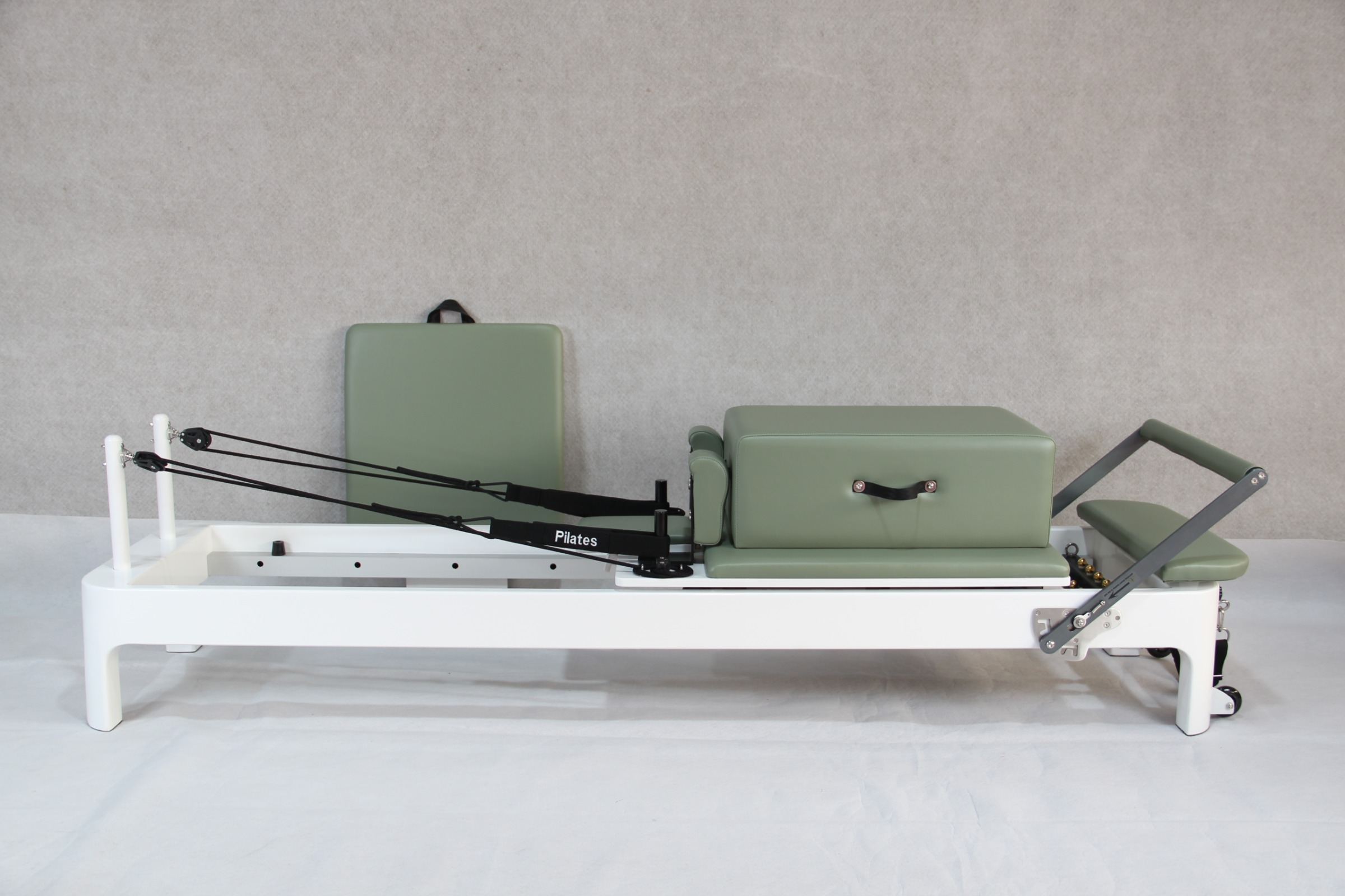 Oak reformer-White